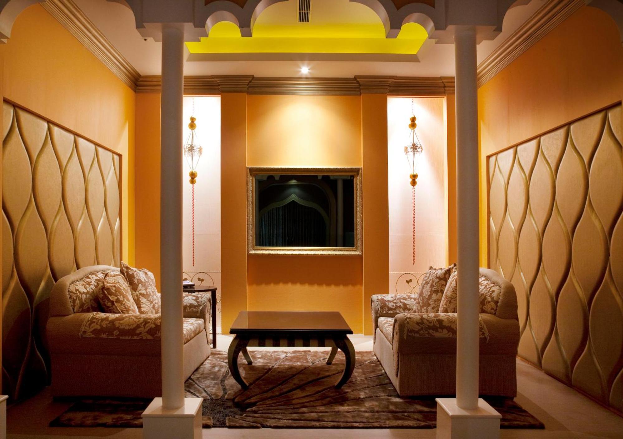 Dubai Motel Yilan Екстер'єр фото