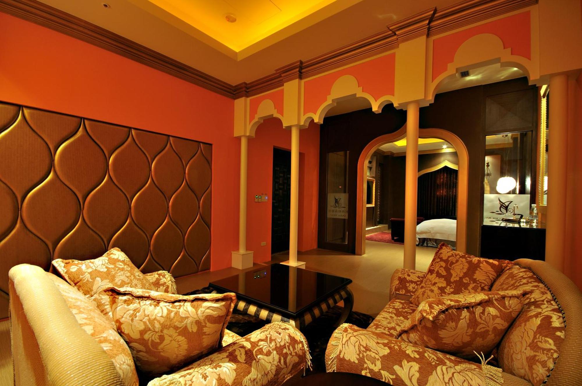 Dubai Motel Yilan Екстер'єр фото
