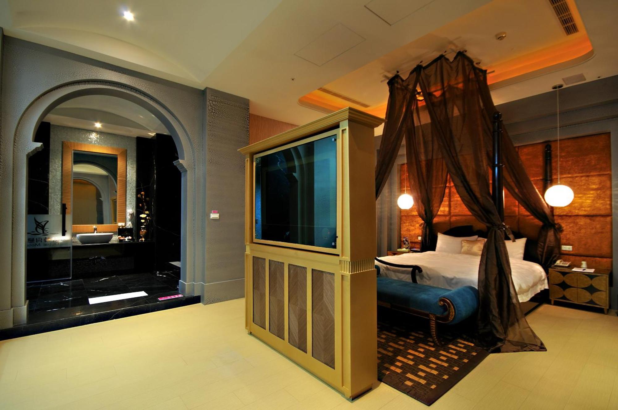 Dubai Motel Yilan Екстер'єр фото