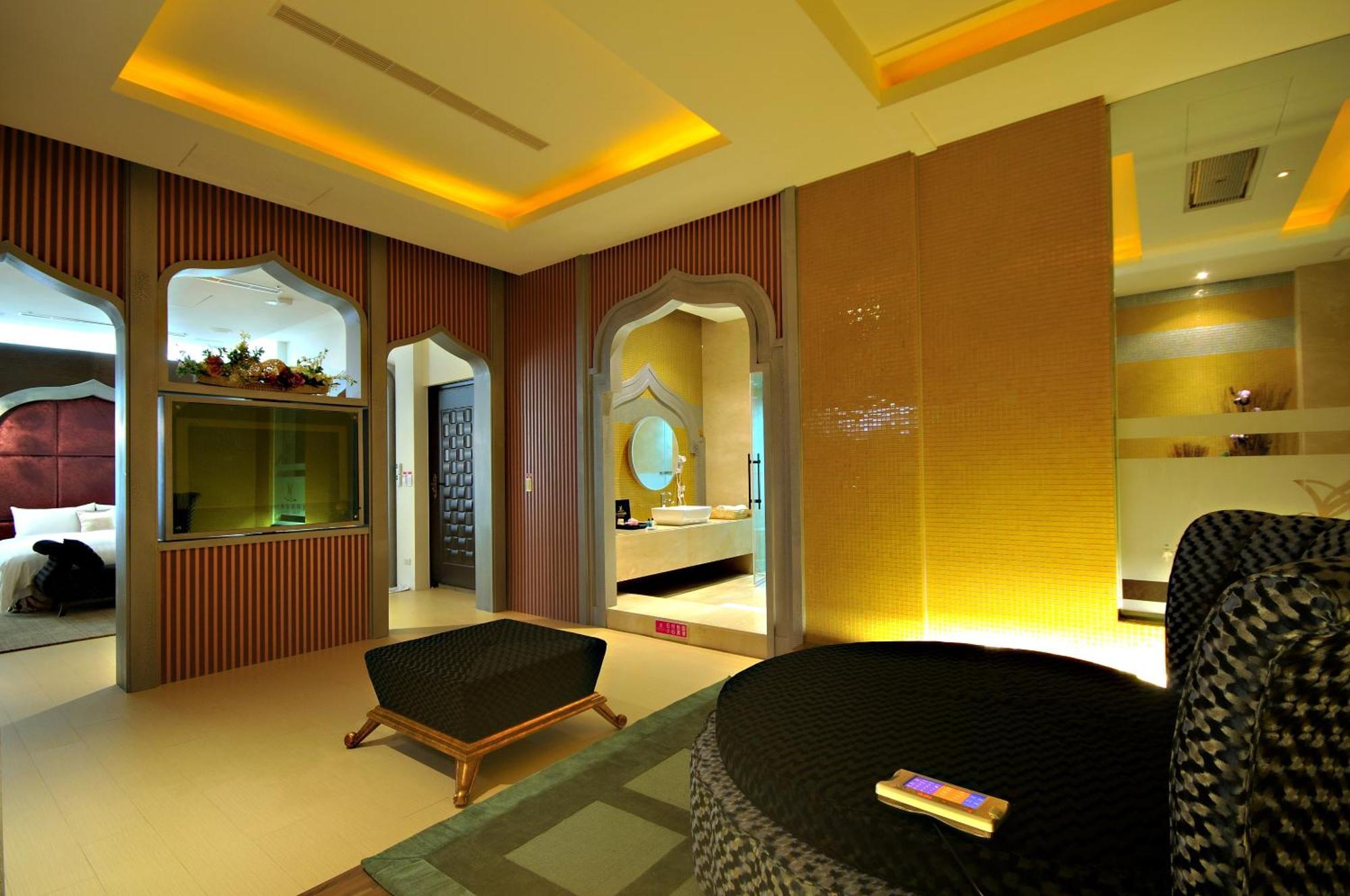 Dubai Motel Yilan Екстер'єр фото