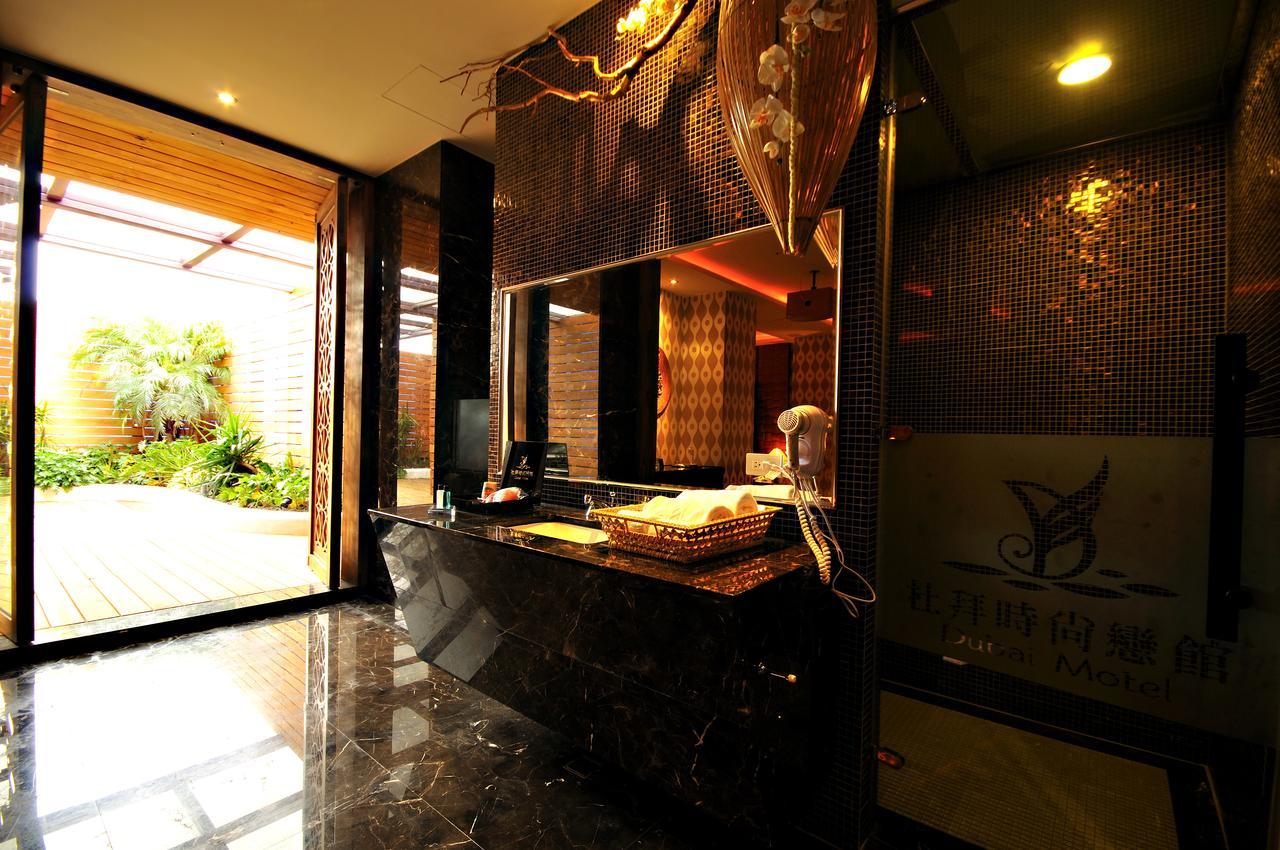 Dubai Motel Yilan Екстер'єр фото