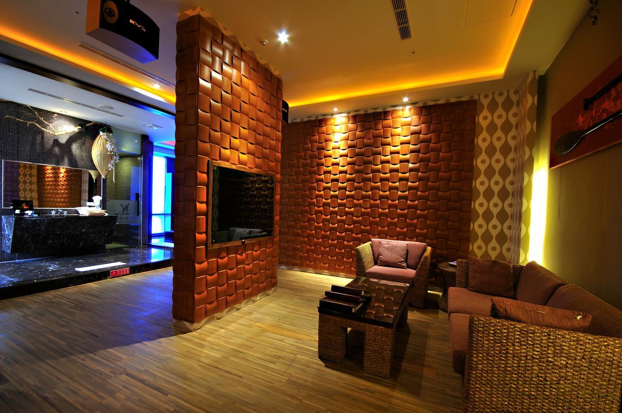 Dubai Motel Yilan Екстер'єр фото