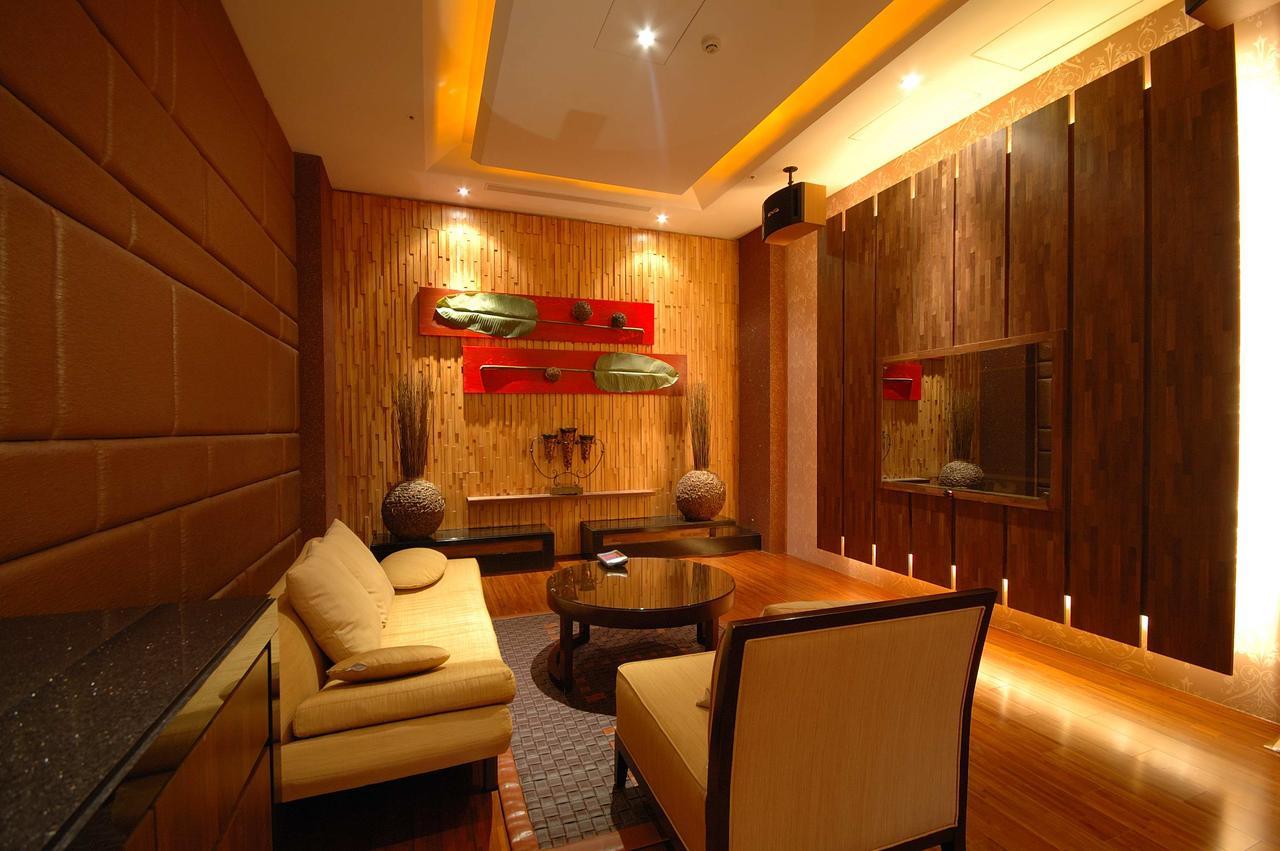 Dubai Motel Yilan Екстер'єр фото