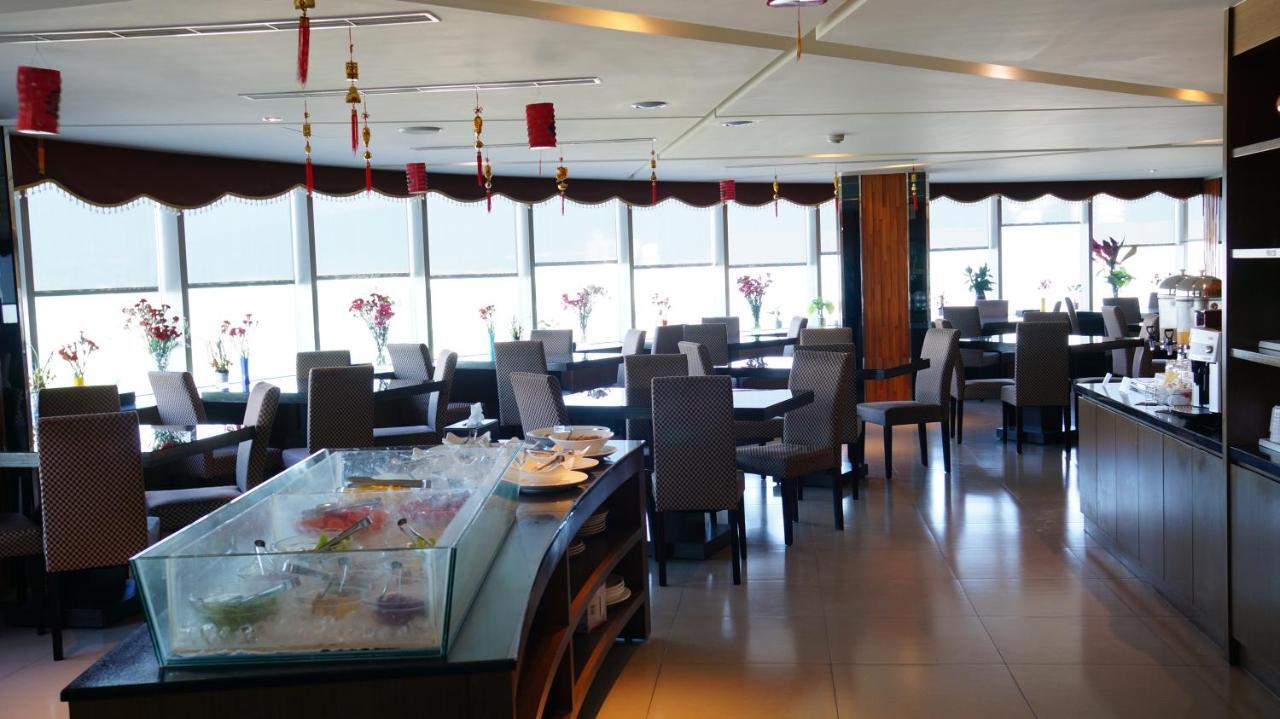 Dubai Motel Yilan Екстер'єр фото